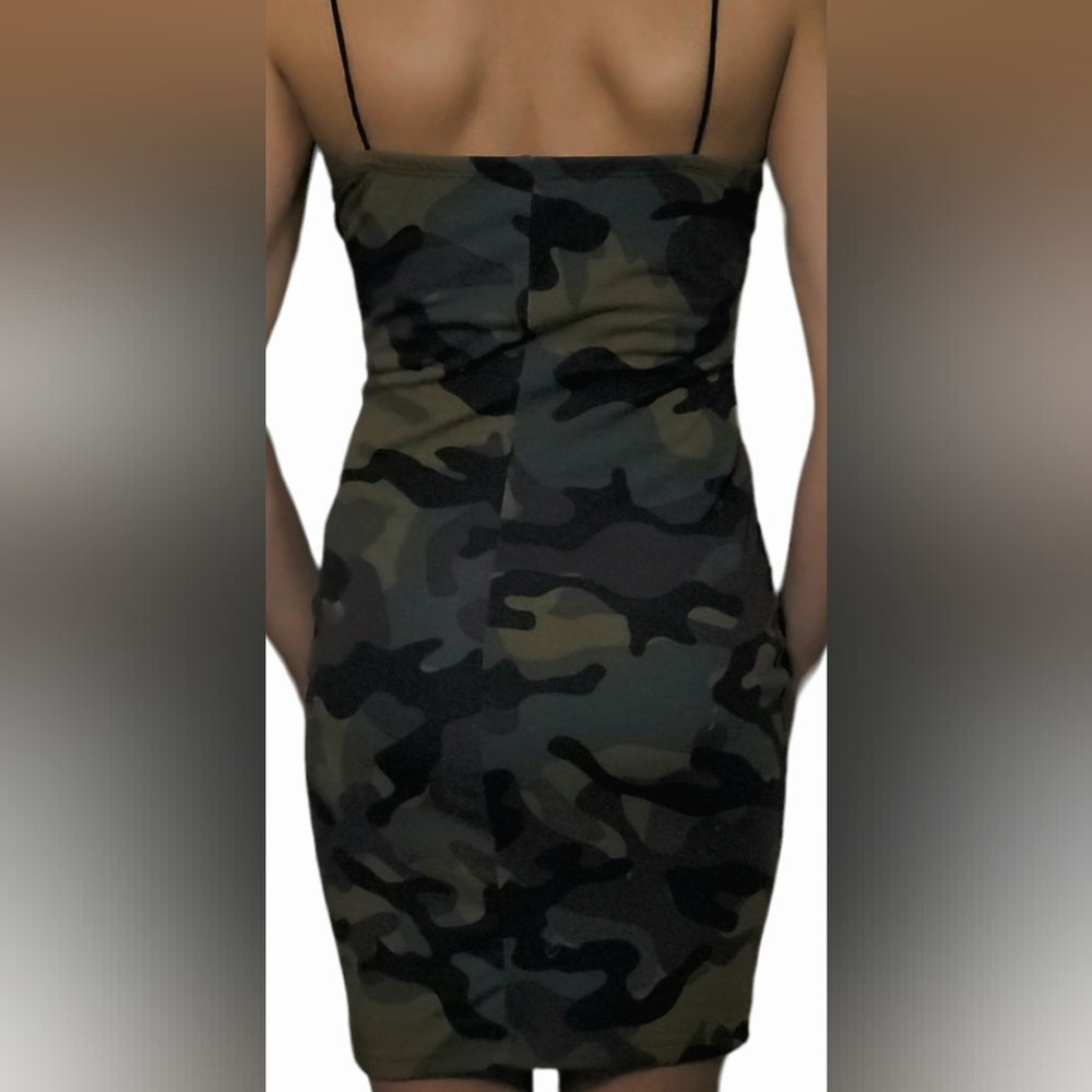 Camo Dress, Large - Picture 4 of 4